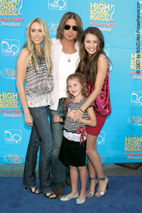 Cyrus_Billy_Miley_PR0807