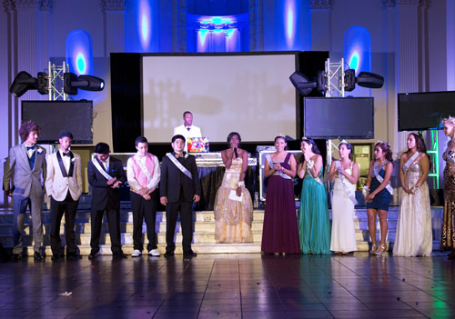 lifetime-prom-queens-2