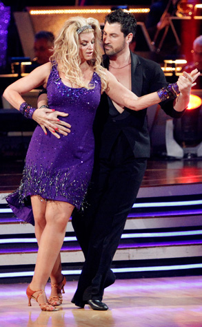 dancing-kirstie-max