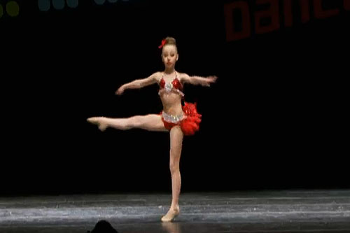 dance-moms-sofia-turn