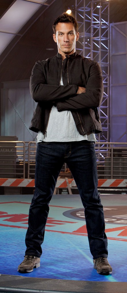7Qs_Dan-Cortese Dan Cortese hosts truTV's "Guinness World Records Gone Wild"